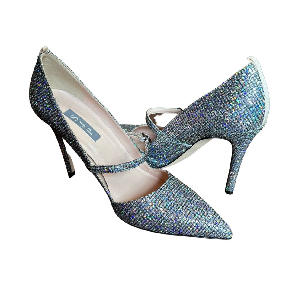 SJP by Sarah Jessica Parker Women's Nirvana Pump NWOT size 37.5 (US 7.5)